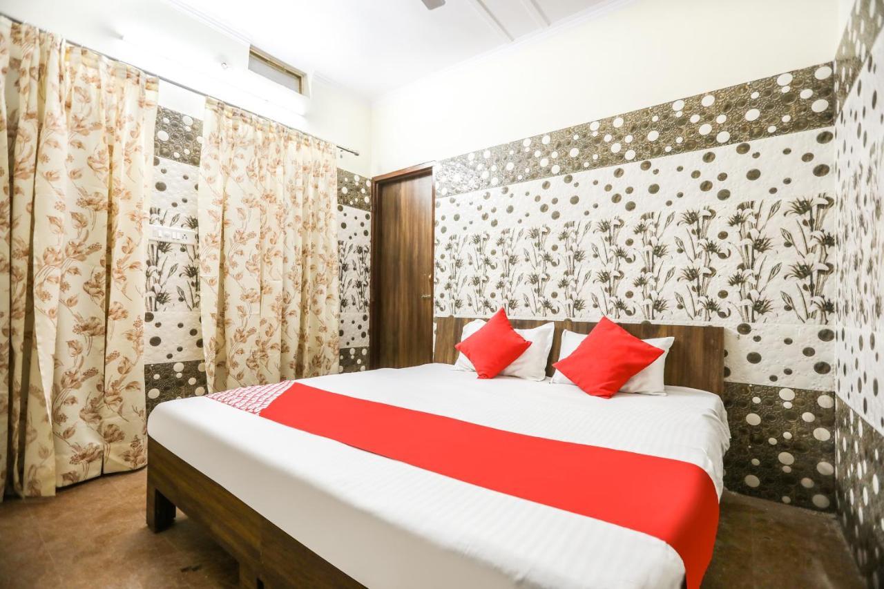 Vaccinated Staff - OYO 71693 Starlight Hotel Gangānagar Exterior foto